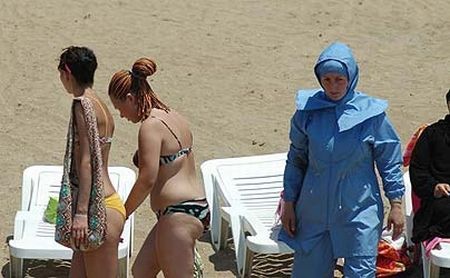 Musulmanii spun că sunt victimele discriminarii în Europa