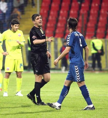Pe arbitri nu-i mai sperie nici DNA