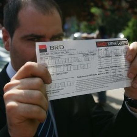PROTECŢIA CONSUMATORULUI: „M-am trezit fără CASCO”