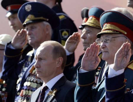 Putin: NATO strică relaţiile ruso-americane