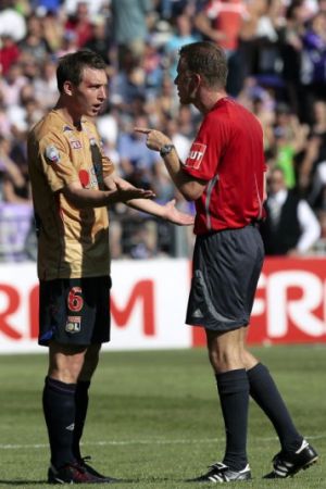 Săracii Ligii I n-au bani de arbitraje corecte