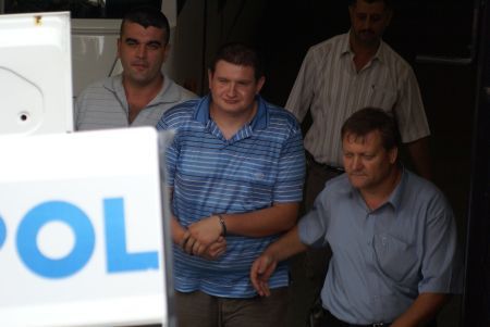 Taximetristul acuzat de dublu asasinat, ucis în celulă