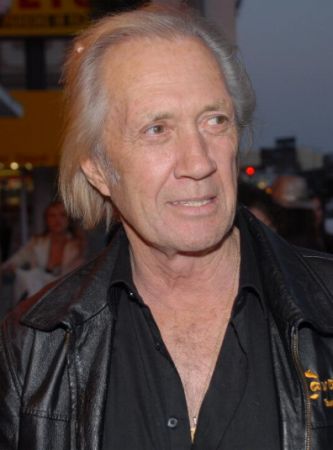 A murit David Carradine