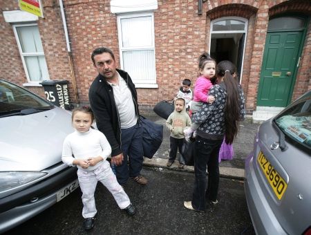 Bombe artizanale, pregătite pentru migranţii români din Belfast