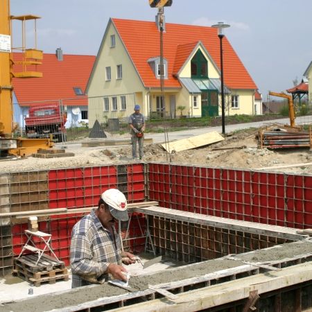 Criza ieftineşte casa în regie proprie