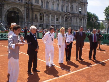 Elena Udrea a jucat „volei” cu Năstase