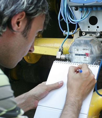 Energie electrică mai ieftină pentru IMM-uri, de la 1 iulie