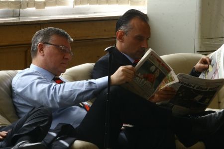 Federaţia, înconjurată de procurorii DNA