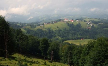 Imagini de la cititori: Parângul, sub nori de iunie