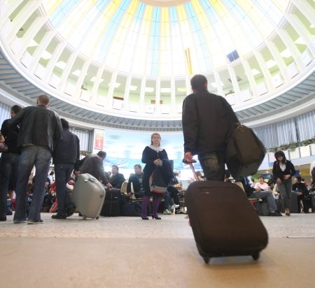 În vacanţă, cu bagajul asigurat