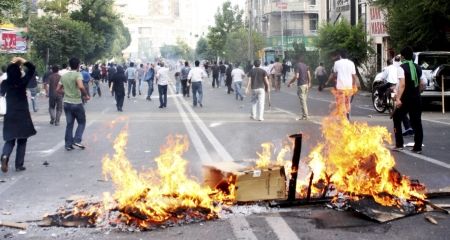 Liderul suprem iranian avertizează