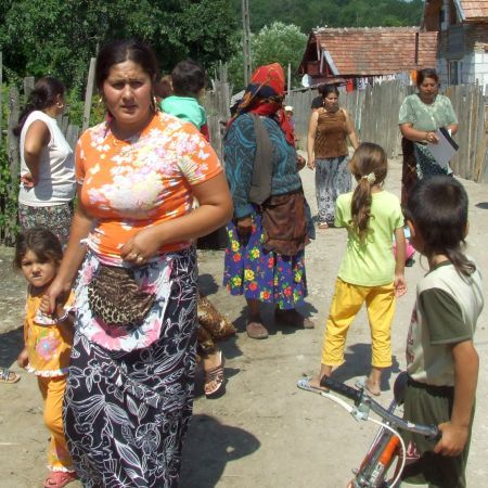 Lunca, satul care trăieşte din indemnizaţia de handicap