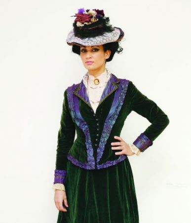 Nicoleta Luciu, cu un secol înapoi