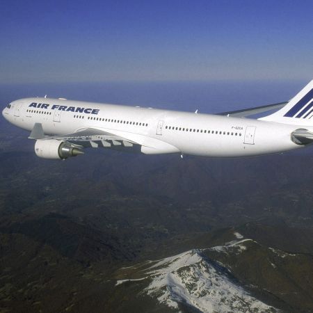 O ROMÂNCĂ SE AFLA ÎN AVIONUL DISPĂRUT