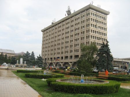 Primăria Ploieşti, ameninţată cu evacuarea