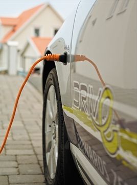 Primul autoturism hibrid Volvo, în 2012