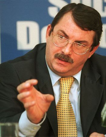 Procurorii anticorupţie vor capul fostului ministru al privatizării Ovidiu Muşetescu