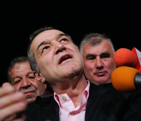 Realitatea TV, din nou audienţă pe seama lui Becali