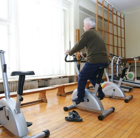 SĂNĂTATE: Afecţiunile reumatice netratate scurtează viaţa