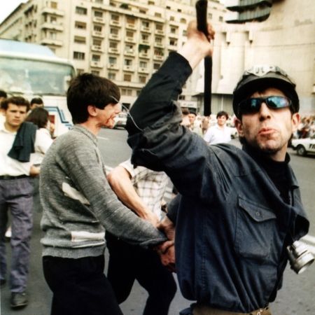 Victimele de la Petrila, sub semnul Mineriadei | VIDEO