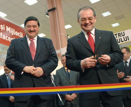 Boc „îl unge” pe Niţă ministru al hectarelor mici şi mijlocii
