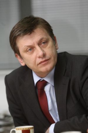 Crin Antonescu, primul în topul chiulangiilor de la Senat