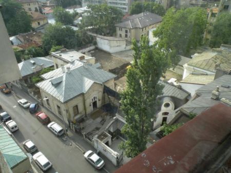 Demolările fac loc turnului de 200 de metri la Piaţa Romană