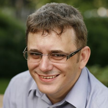 IULIAN COMANESCU: Conjuraţia urii