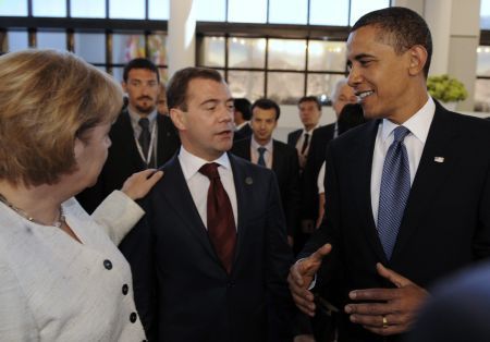 Liderii lumii combat foametea cu bani grei