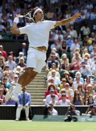 Roger Federer a egalat încă un record