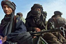 Talibanii cumpără copii pentru atentate sinucigaşe