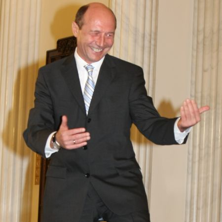 Băsescu a făcut cunoştinţă cu Syda