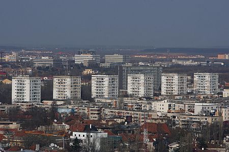 Cum scapă imobiliarii de faliment: se fac administratori de bloc