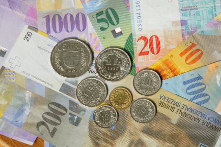 Creditele exotice, periculoase şi după moarte