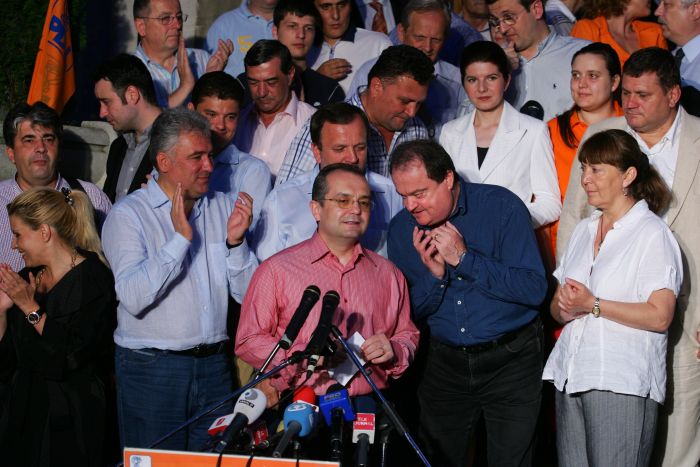 Boc şi Blaga învaţă gramatica după Elena Băsescu
