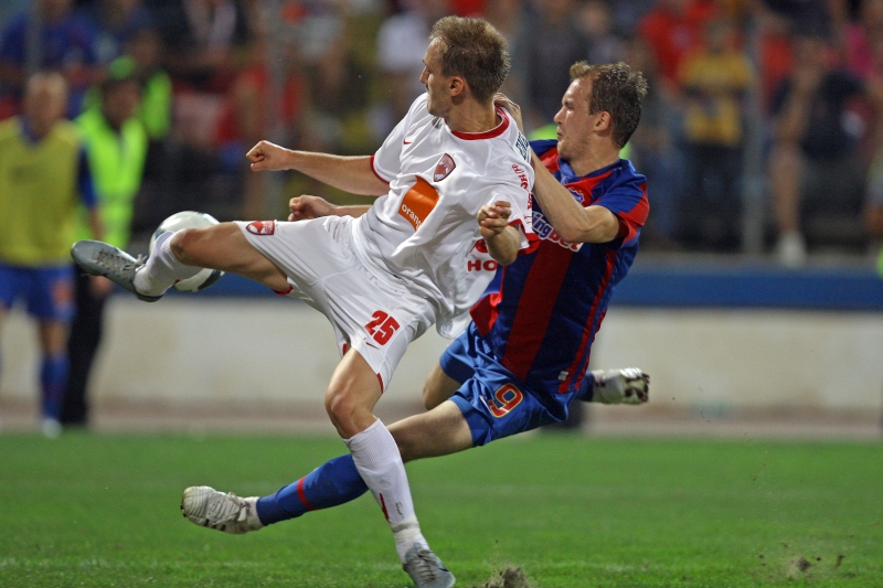 „Dinamo şi Steaua o vor da la pace”