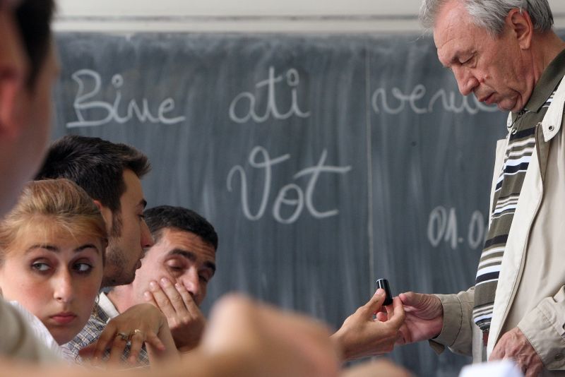 Alegerile parţiale, scrutin cu miză naţională