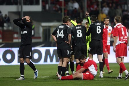 Avram fluieră la Rapid - Steaua