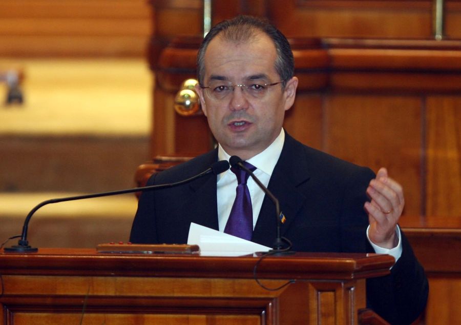 Boc vrea să intre în cartea de istorie. Fără specialele lui Oprea