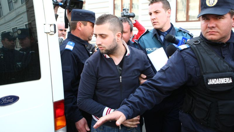 Ce îi transformă pe români în brute?