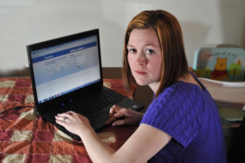 Facebook ezită să ia măsuri concrete pentru a-şi proteja utilizatorii minori