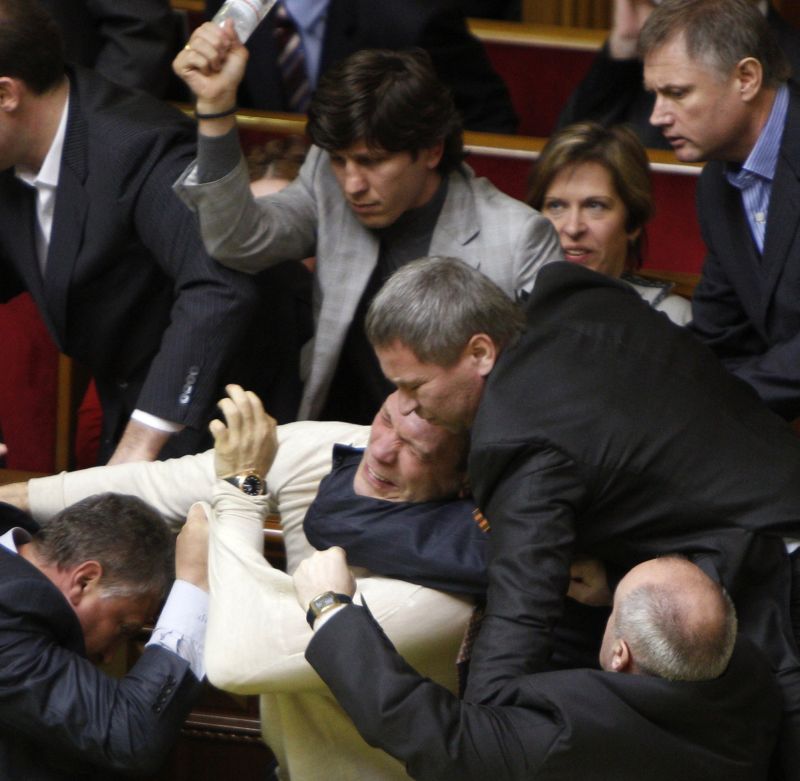 Flota rusă la Marea Neagră face valuri în parlamentul din Ucraina