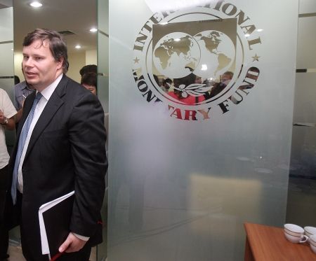 FMI ajunge la Ministerul Muncii