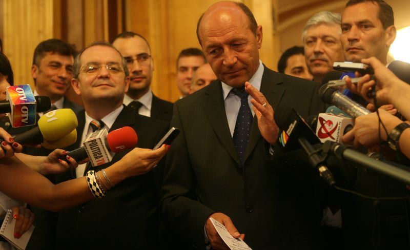 Guvernul Boc îi securizează lui Băsescu finalul de mandat