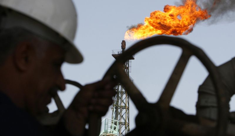 Guvernul vrea bani din energie pentru drumuri