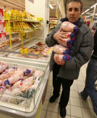 Mâncare preparată cu produse expirate de doi ani