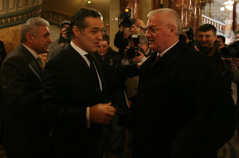Război total Mitică Dragomir - Gigi Becali