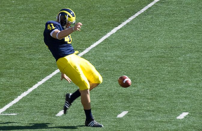 Românul Zoltan Meşko va juca pentru New England Patriots, în NFL