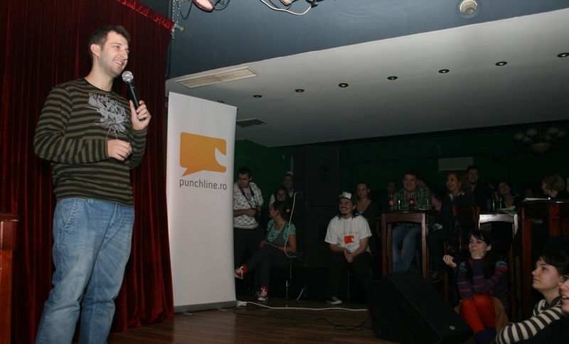 Şcoala de stand-up românesc: trei dascăli la nouă elevi