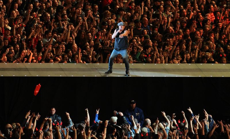AC/DC a avut priză la români
